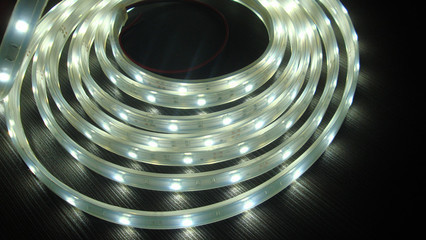 全面解析 IP67防水等級(jí)、灌膠套管的5050彩色LED燈帶——以深圳志越光電為例